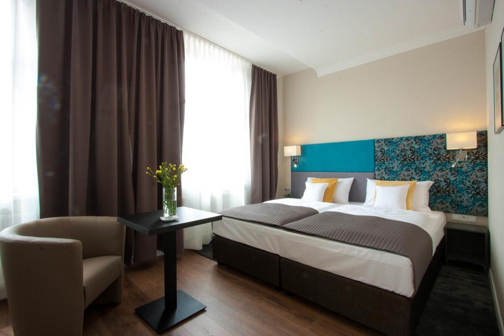 Hotel Kolodziej Katowice Siemianowice เชียเมโนวิเซ สลอสเก ภายนอก รูปภาพ